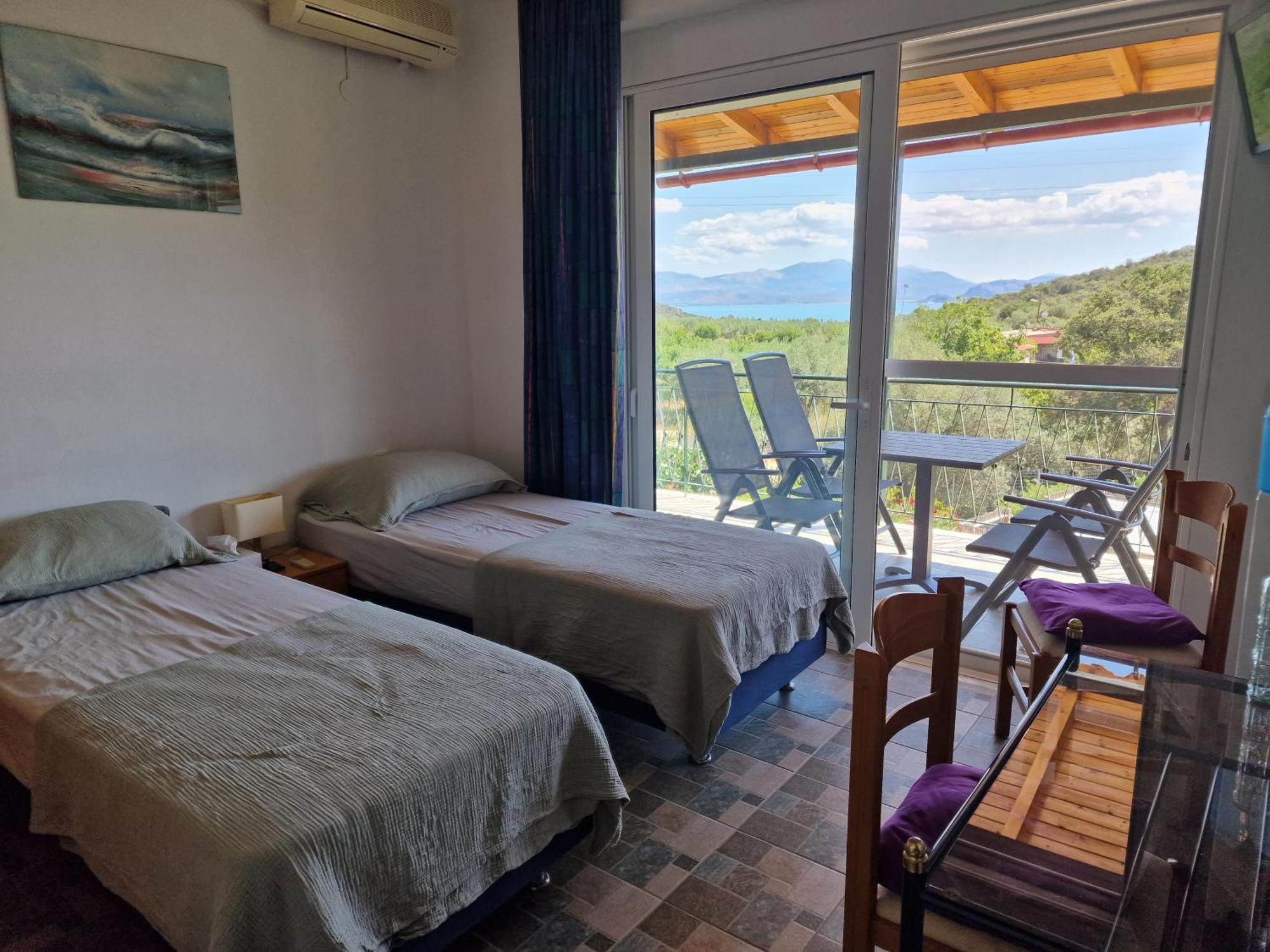 Grieks Vakantiehuis To Kalokairi Kougaíika Exterior foto